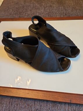 Stuart Weitzman Black Open-Toe Slingback Sandals Size 8.5 B